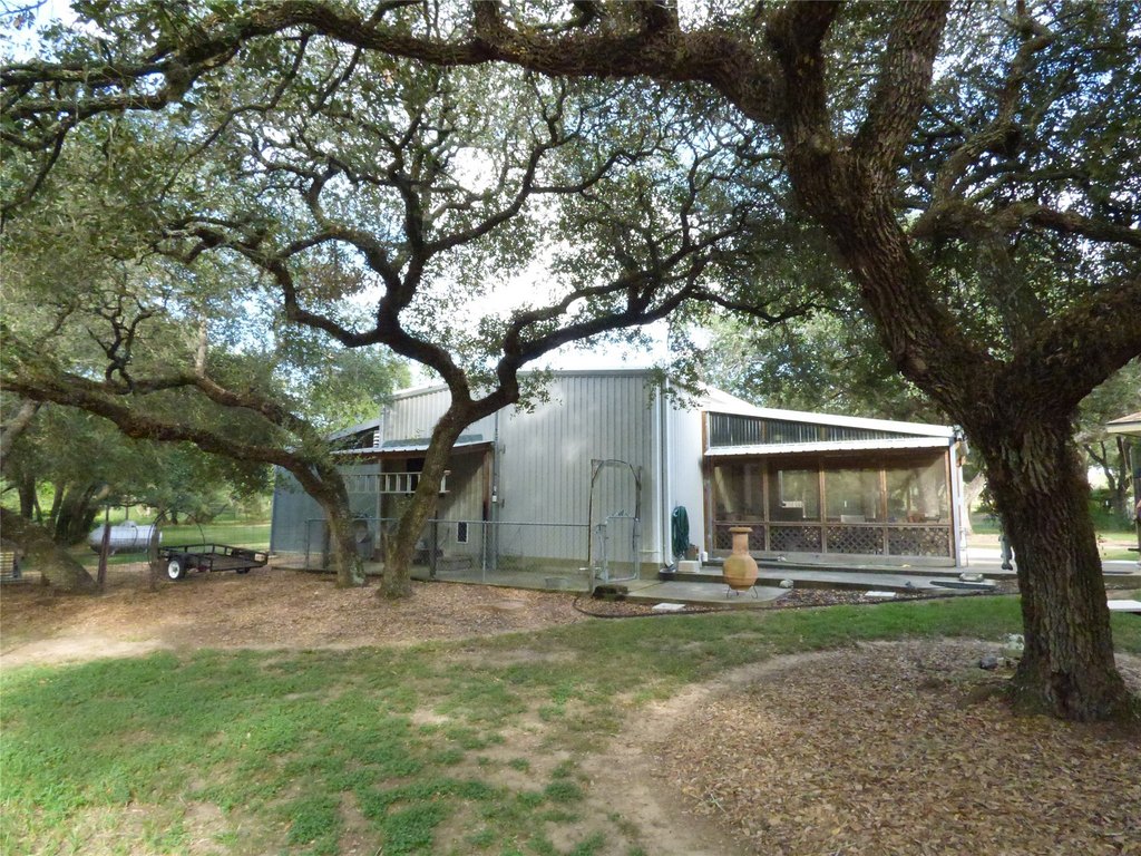 Listing photo 17